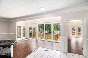 96 Pointe View Ct, Jackson, GA 30233 - Photo 9