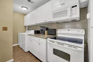 1358 Old Coach Rd SW, Marietta, GA 30008 - Photo 13