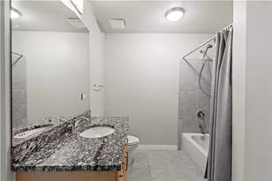 250 Pharr Rd NE, Atlanta, GA 30305 - Photo 17