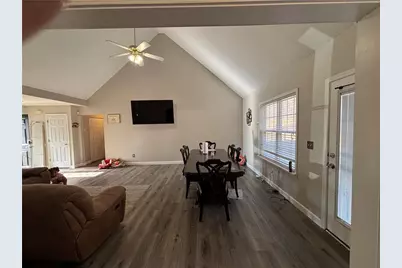 3720 Scotland Lane, Snellville, GA 30039 - Photo 9