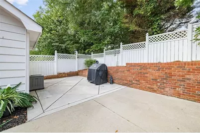 311 Vinings Walk NW, Gainesville, GA 30501 - Photo 19