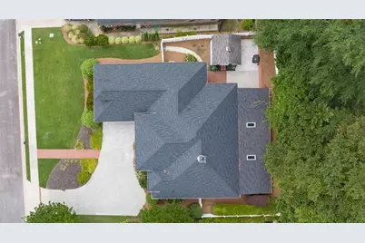 311 Vinings Walk NW, Gainesville, GA 30501 - Photo 3