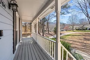 704 Knotts Ct, Woodstock, GA 30188 - Photo 3