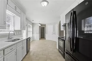 4310 Perrinton Trail, Loganville, GA 30052 - Photo 13