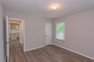 525 Baker Cir NW, Atlanta, GA 30318 - Photo 15
