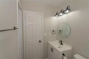 525 Baker Cir NW, Atlanta, GA 30318 - Photo 17