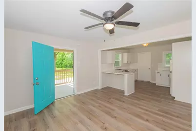 525 Baker Circle NW, Atlanta, GA 30318 - Photo 7