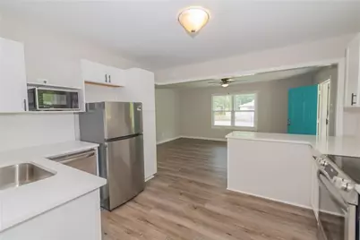 525 Baker Circle NW, Atlanta, GA 30318 - Photo 11