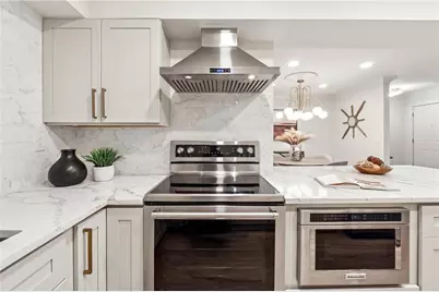 107 La Rue Place NW, Atlanta, GA 30327 - Photo 7