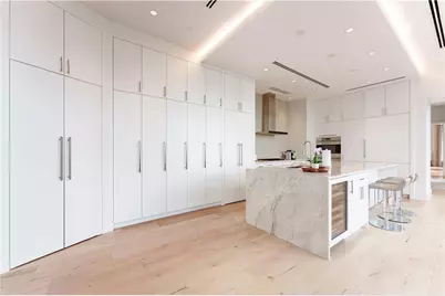 3376 Peachtree Road NE #32A, Atlanta, GA 30326 - Photo 9