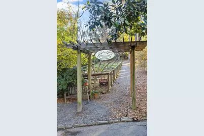 652 Timm Valley Road NE, Atlanta, GA 30305 - Photo 11