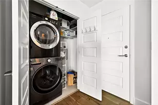 1080 Peachtree St NE, Atlanta, GA 30309 - Photo 25