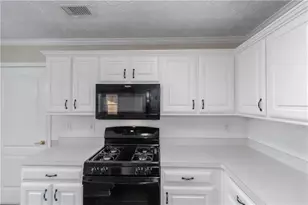 112 Wyckliffe Dr, Locust Grove, GA 30248 - Photo 13