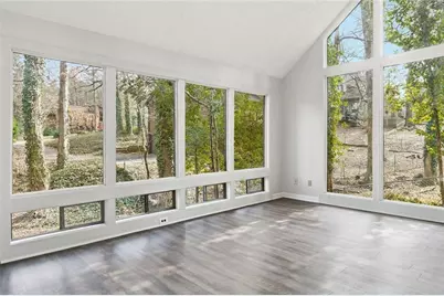 4621 Kings Crossing Drive NE, Kennesaw, GA 30144 - Photo 7