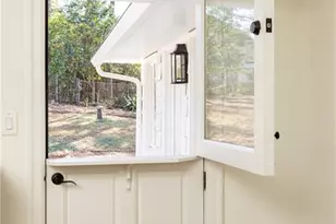 3595 Old Ivy Ln NE, Atlanta, GA 30342 - Photo 17