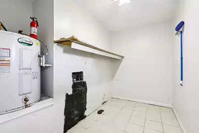 605 Robert E Lee Parkway, Jonesboro, GA 30238 - Photo 11