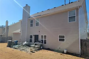 738 Round Tree Ct, Lawrenceville, GA 30045 - Photo 9