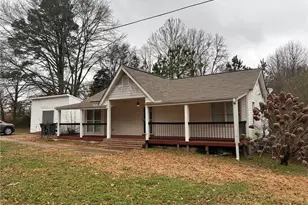 32 Victory Dr, Roopville, GA 30170 - Photo 1