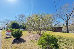 2498 Johnson Dr, Atlanta, GA 30340 - Photo 5