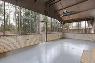 862 Hearthstone Dr, Stone Mountain, GA 30083 - Photo 33