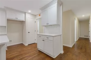 862 Hearthstone Dr, Stone Mountain, GA 30083 - Photo 13