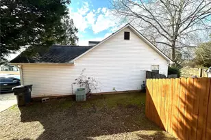 652 Windy Way, Stockbridge, GA 30281 - Photo 21