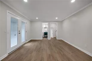 2060 Baker Rd, Atlanta, GA 30318 - Photo 19