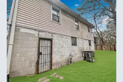 1551 Ferno Drive NW, Atlanta, GA 30318 - Photo 11