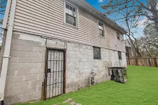 1551 Ferno Dr NW, Atlanta, GA 30318 - Photo 11