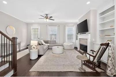 7012 Seneca Court, Roswell, GA 30076 - Photo 3