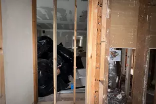 2005 Arlington Cir NW, Atlanta, GA 30318 - Photo 13