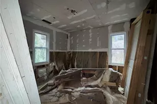 2005 Arlington Cir NW, Atlanta, GA 30318 - Photo 11