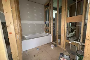 2005 Arlington Cir NW, Atlanta, GA 30318 - Photo 11