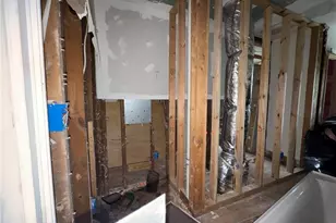 2005 Arlington Cir NW, Atlanta, GA 30318 - Photo 5