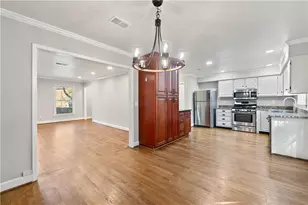 102 Defoors Mill Dr NW, Atlanta, GA 30318 - Photo 9