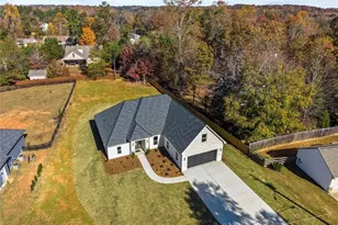 3715 Cameron Cir, Gainesville, GA 30506 - Photo 7