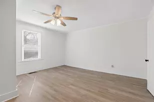 246 Spring St, Commerce, GA 30529 - Photo 13