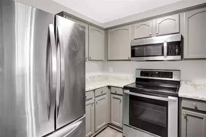 6320 Hickory Lane Circle, Union City, GA 30291 - Photo 9