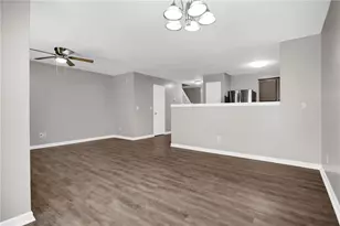 6320 Hickory Ln Cir, Union City, GA 30291 - Photo 7