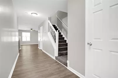 6320 Hickory Lane Circle, Union City, GA 30291 - Photo 3