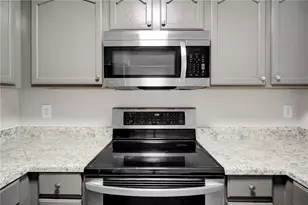 6320 Hickory Ln Cir, Union City, GA 30291 - Photo 11