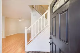 879 Lenox Oaks Cir NE, Atlanta, GA 30324 - Photo 3