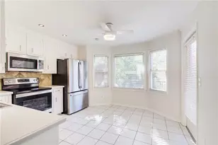 879 Lenox Oaks Cir NE, Atlanta, GA 30324 - Photo 7