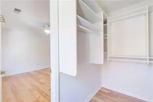 879 Lenox Oaks Cir NE, Atlanta, GA 30324 - Photo 17