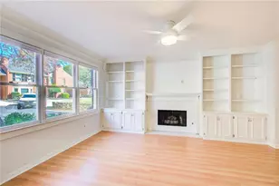 879 Lenox Oaks Cir NE, Atlanta, GA 30324 - Photo 5