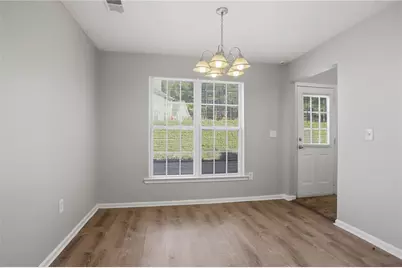 9553 Lakeview Circle, Union City, GA 30291 - Photo 15