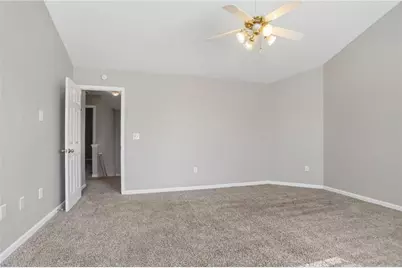 9553 Lakeview Circle, Union City, GA 30291 - Photo 21