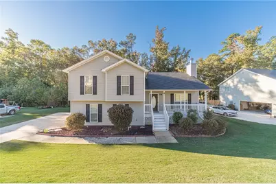 583 Embassy Walk, Winder, GA 30680 - Photo 3