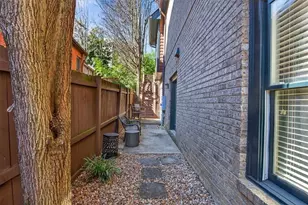 1812 Buckhead Valley Ln NE, Atlanta, GA 30324 - Photo 53