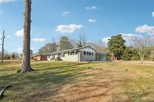 2219 Lisa Dr SE, Marietta, GA 30067 - Photo 3